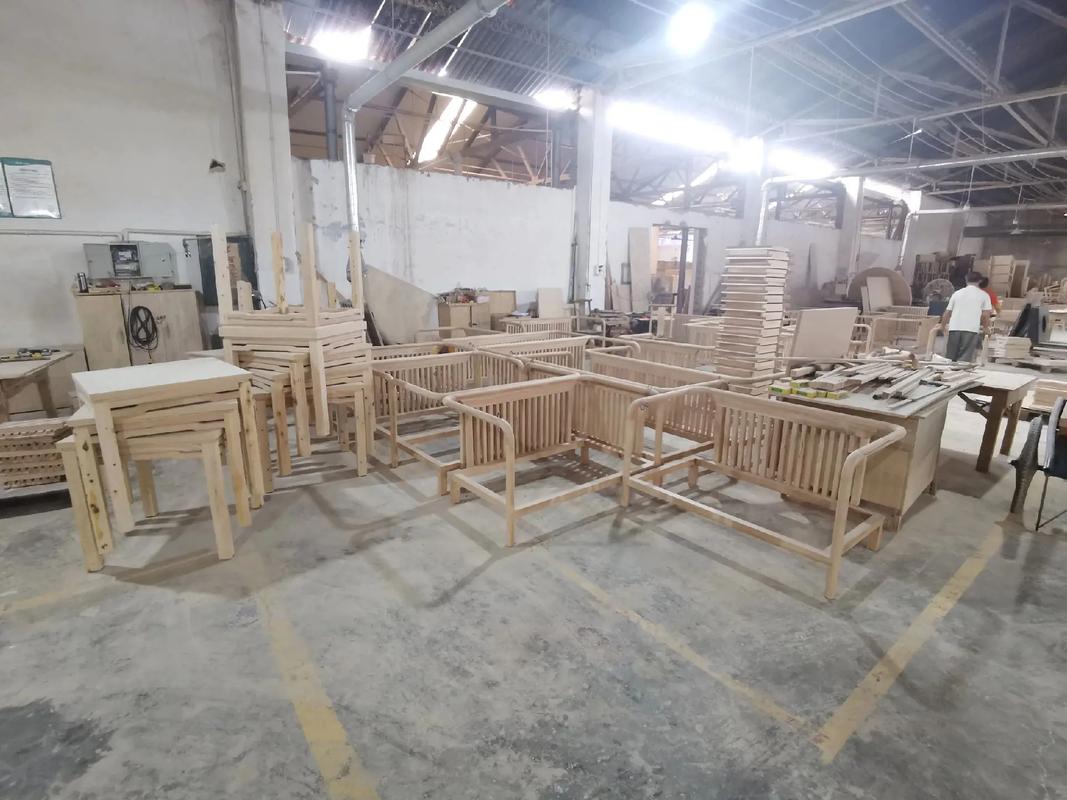 苏梨餐饮家具