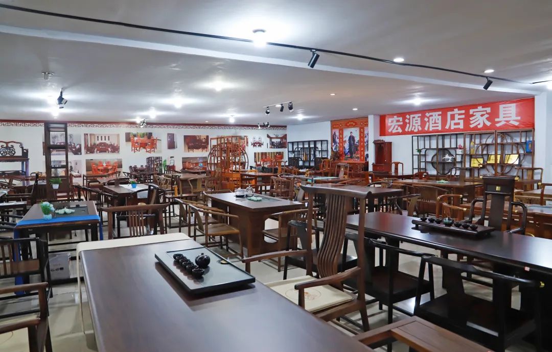 苏梨餐饮家具
